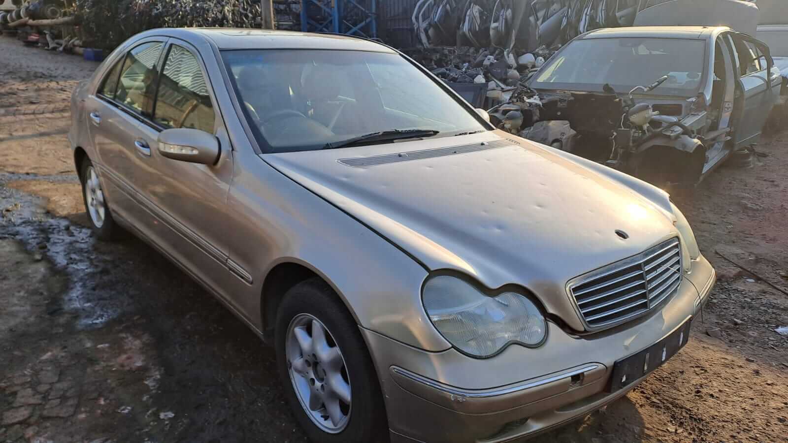 2003 MERCEDES-BENZ C220 W203