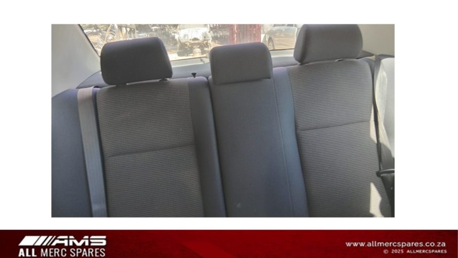 TOYOTA COROLLA 1.4i GLE 2003 INTERIOR