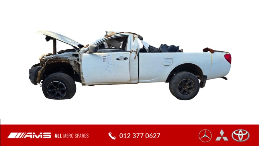 Mitsubishi Triton 2.5 stripping for spares